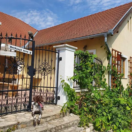 Und Steirerengel - Ferien & Jagd Homestay Locs